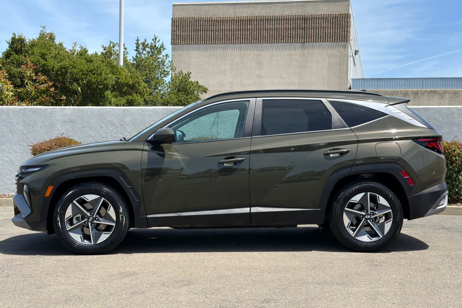 Used 2025 Hyundai Tucson SEL FWD image 9