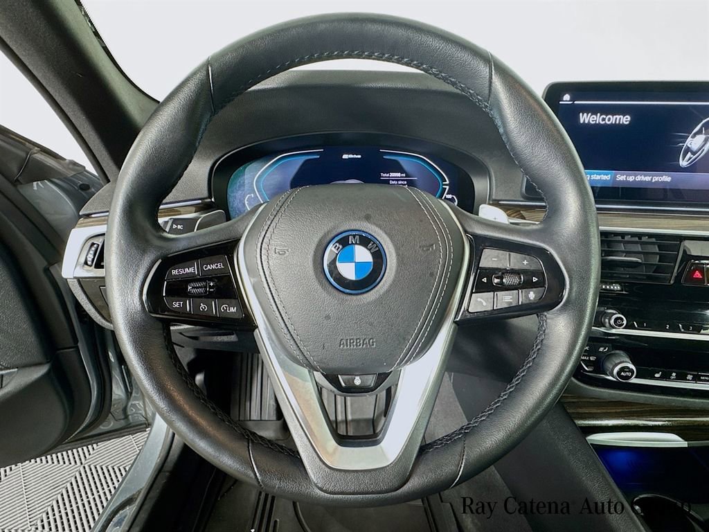 Certified 2023 BMW 530e xDrive w/ Premium Package image 11