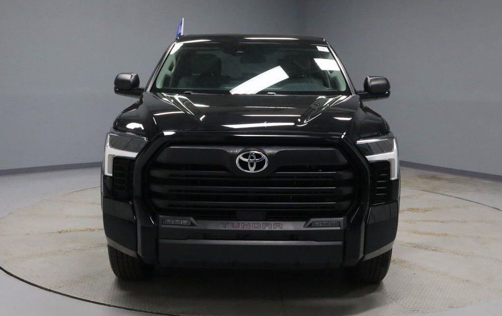 Used 2023 Toyota Tundra SR5 w/ SR5 Premium Package image 5