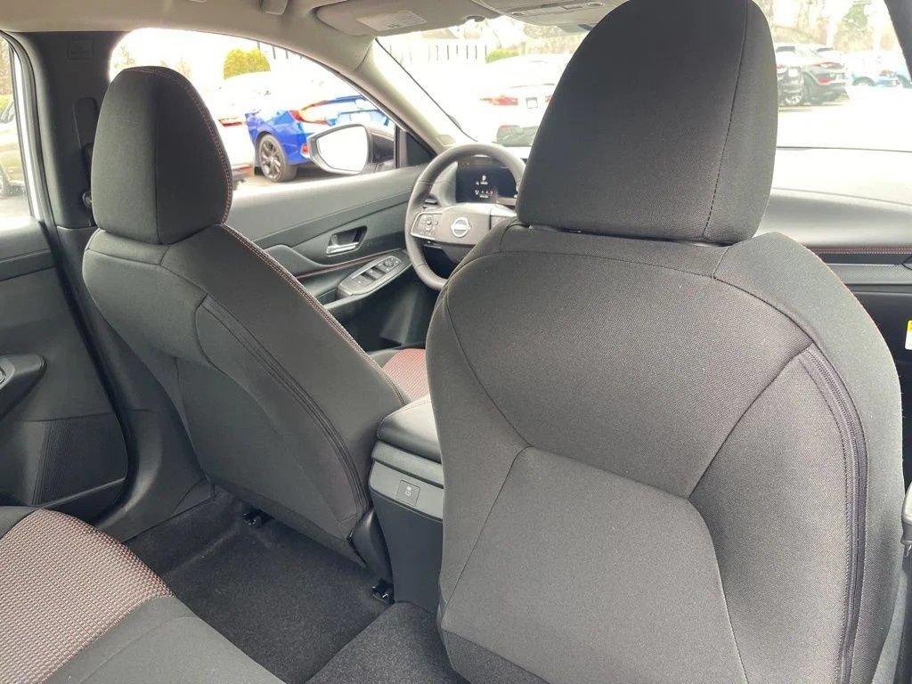 Used 2026 Nissan Sentra SR w/ Floor Mat Package FWD image 10