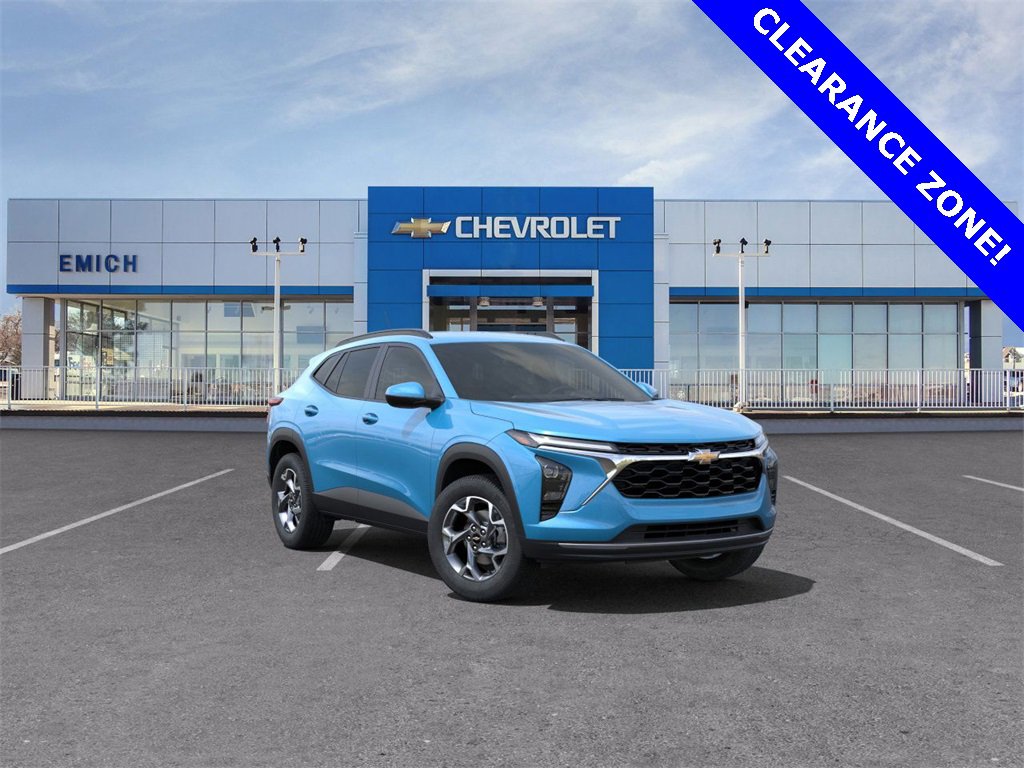 New 2025 Chevrolet Trax LT w/ Driver Confidence Package image 1
