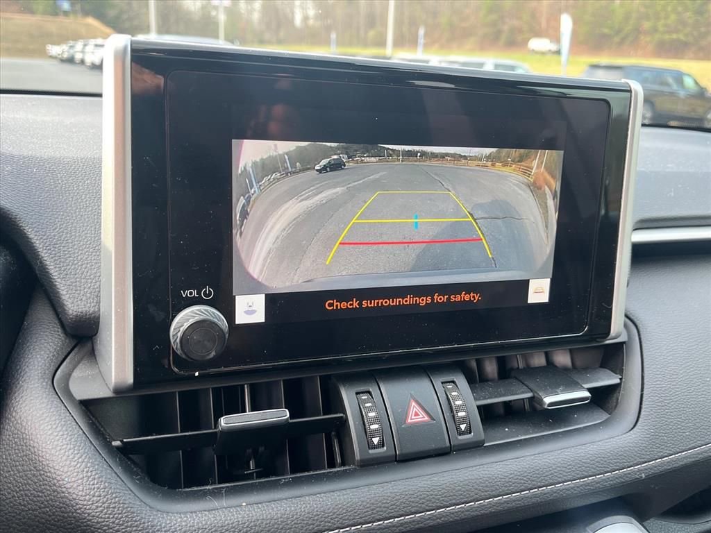 Used 2023 Toyota RAV4 XLE Premium image 6