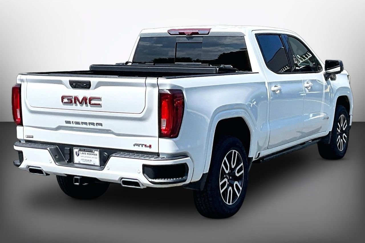 Used 2023 GMC Sierra 1500 AT4 w/ Technology Package AWD/4WD image 8