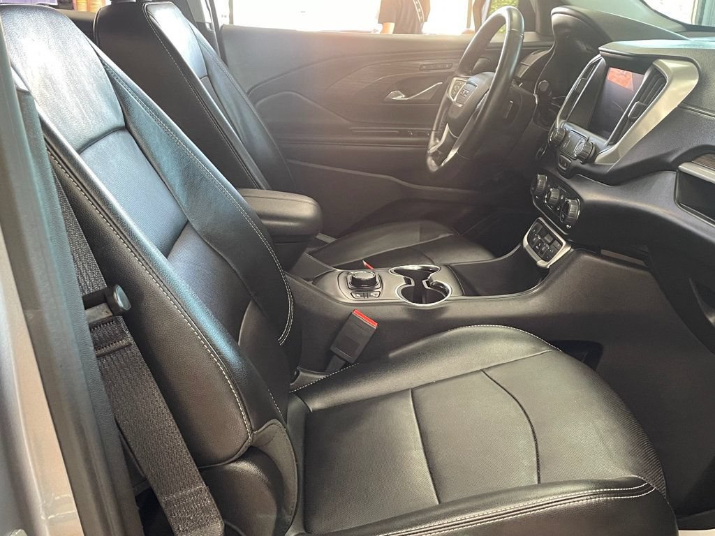 Used 2024 GMC Terrain SLT AWD/4WD image 22