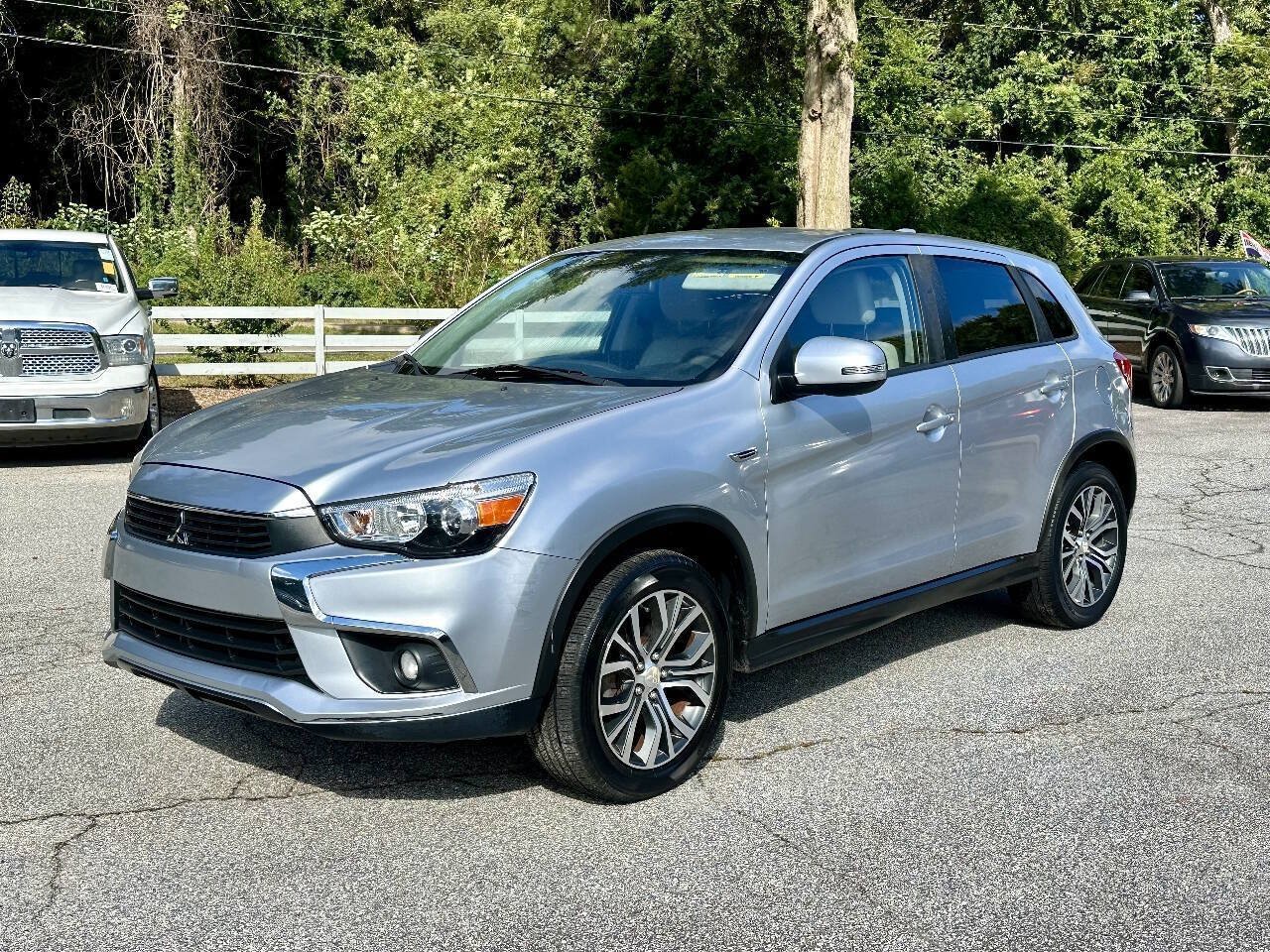 Used 2017 Mitsubishi Outlander Sport ES FWD image 3