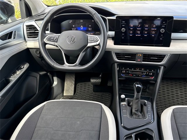 Used 2025 Volkswagen Taos SE image 21