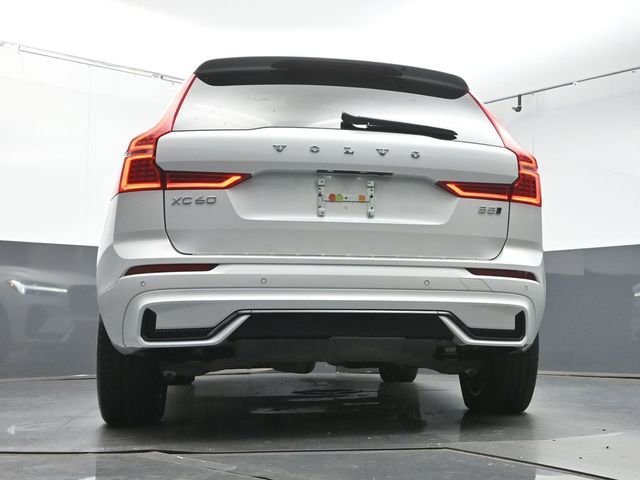 Used 2024 Volvo XC60 B5 Core image 38