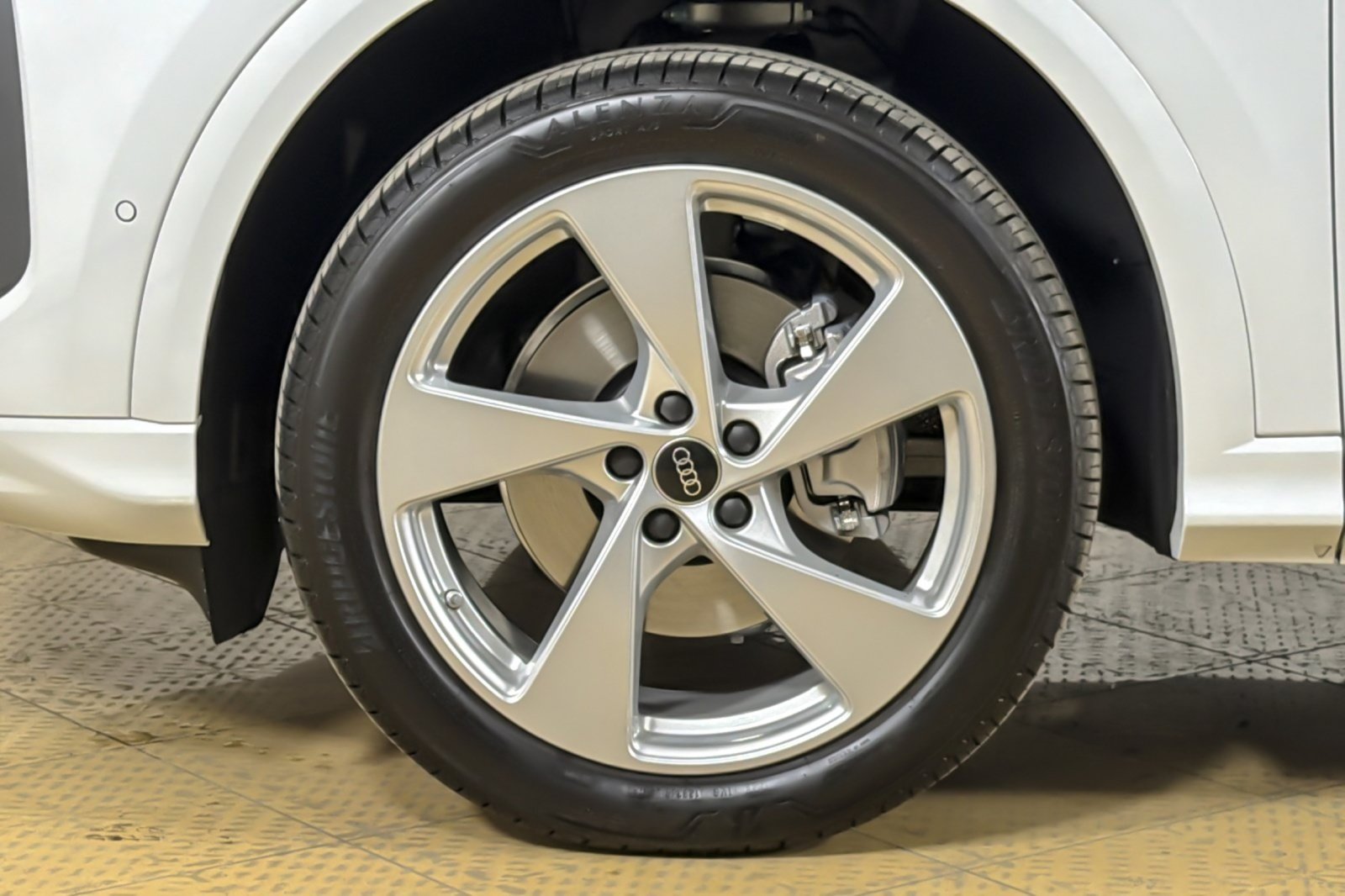 Used 2025 Audi Q5 Premium Plus w/ Premium Plus AWD/4WD image 24