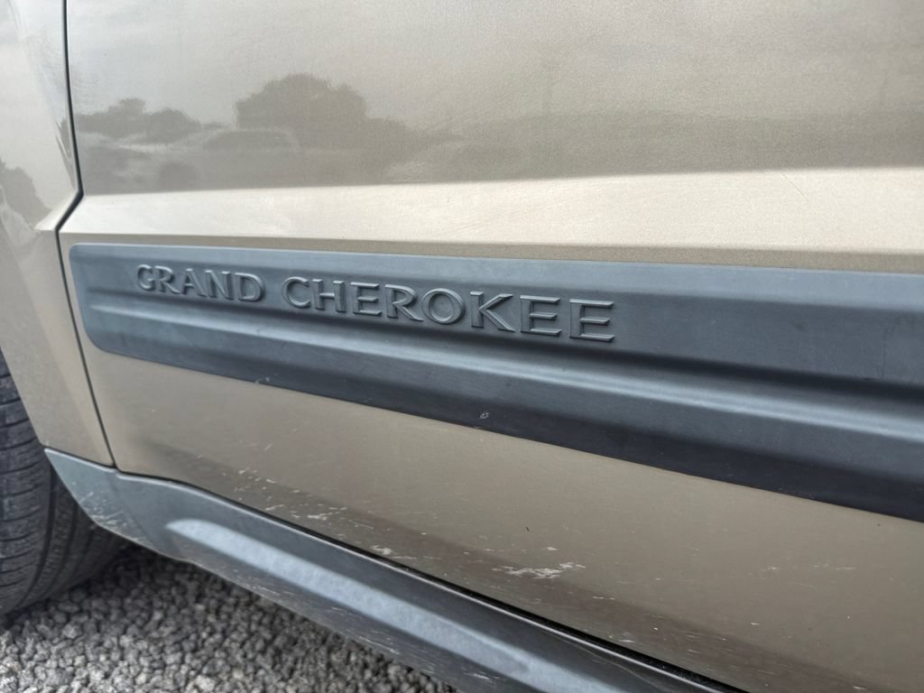 Used 2006 Jeep Grand Cherokee Laredo w/ Cargo Convenience Group RWD image 17