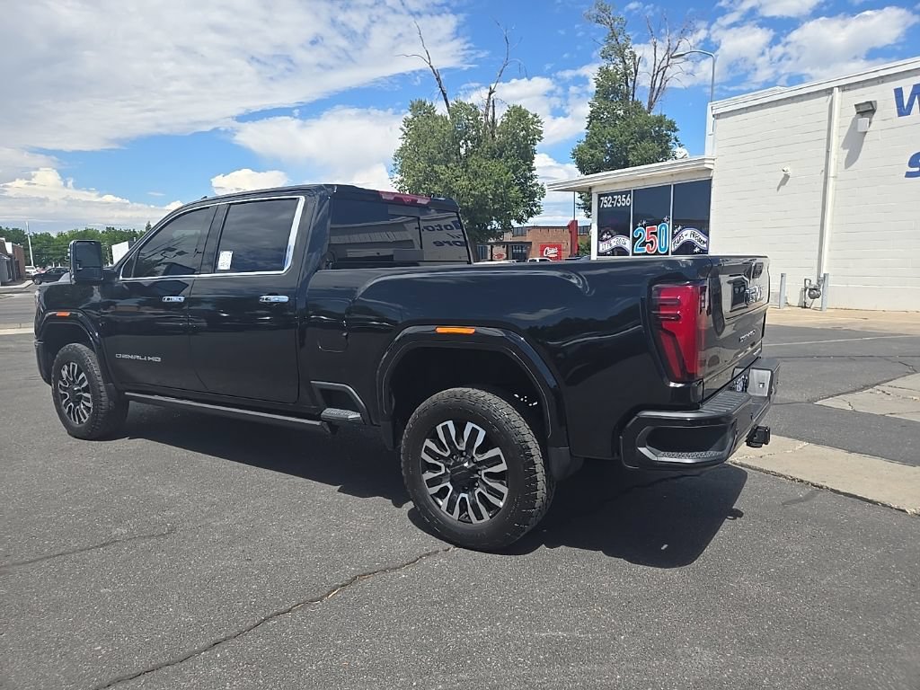 Used 2025 GMC Sierra 3500 Denali Ultimate AWD/4WD image 8