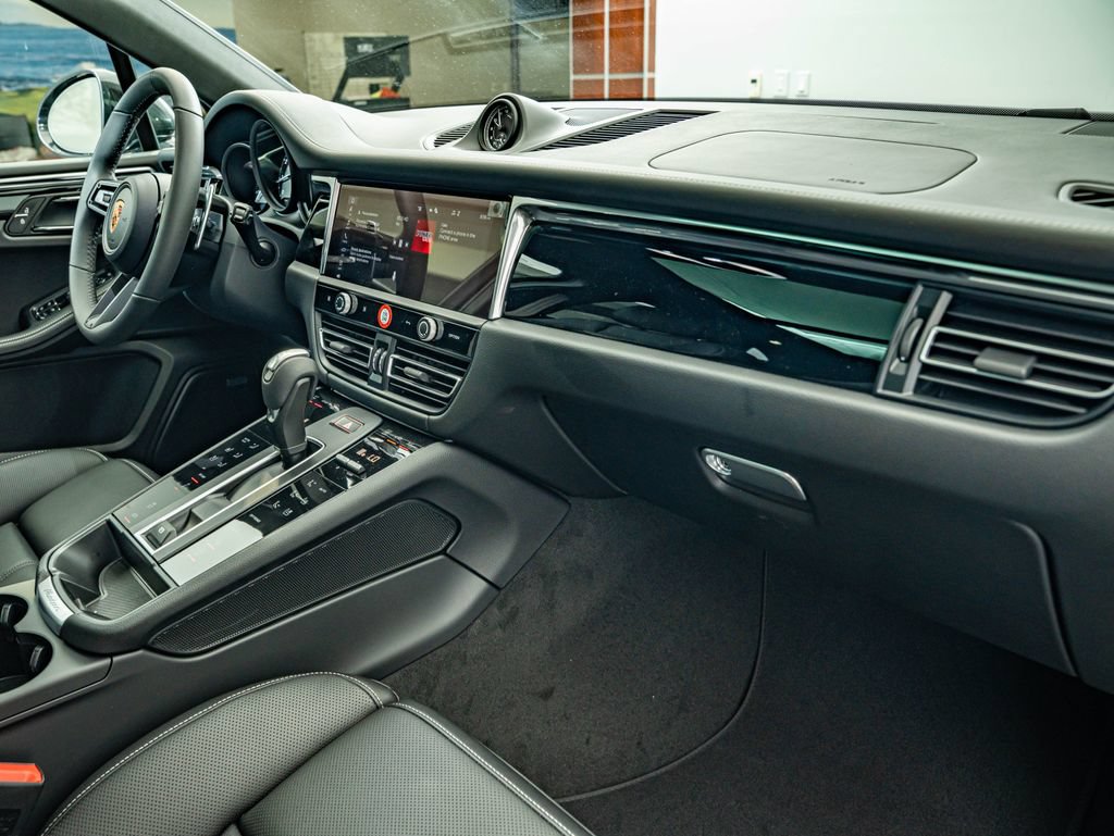 New 2026 Porsche Macan S AWD/4WD image 41
