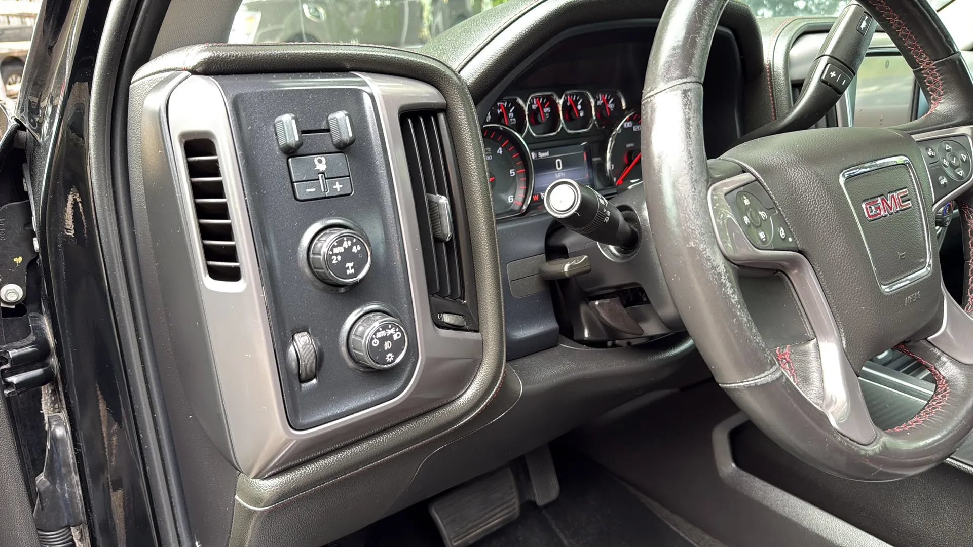 Used 2015 GMC Sierra 1500 SLT AWD/4WD image 42