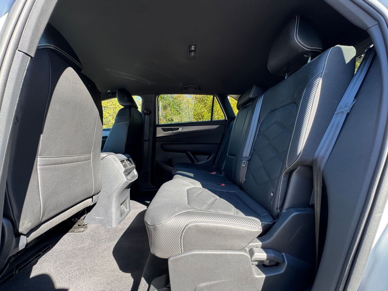 Used 2025 Volkswagen Atlas Cross Sport SE image 21