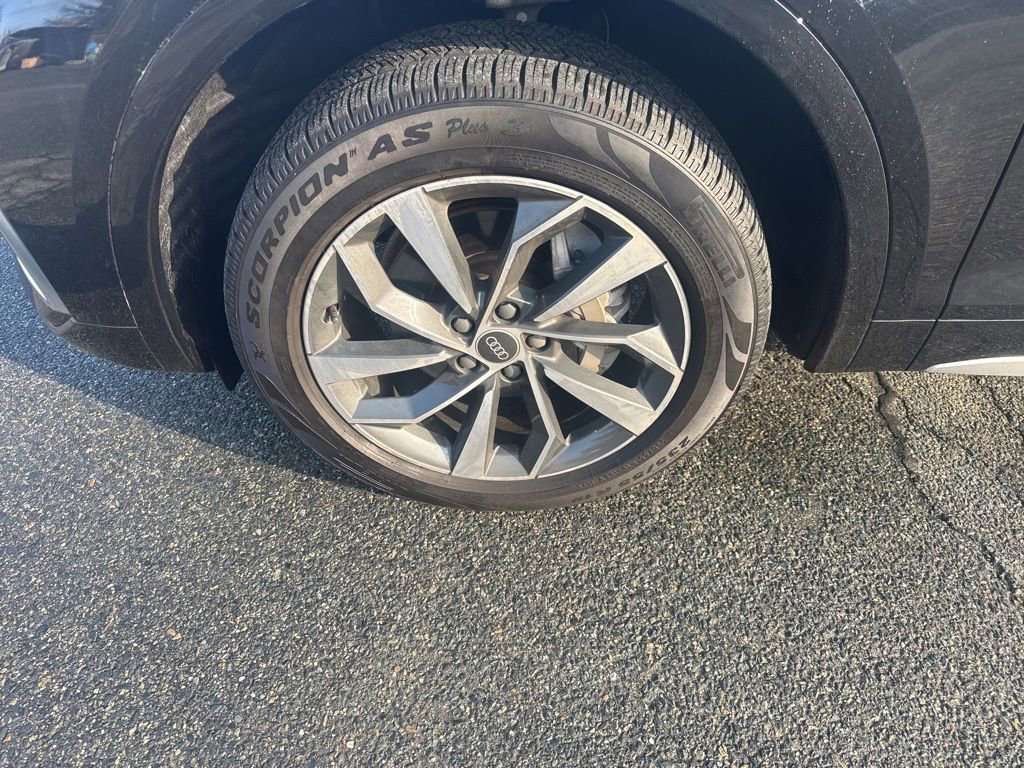 Used 2023 Audi Q5 2.0T Premium w/ Convenience Package AWD/4WD image 12