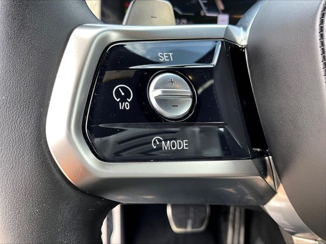 Used 2023 BMW 760i xDrive AWD/4WD image 18