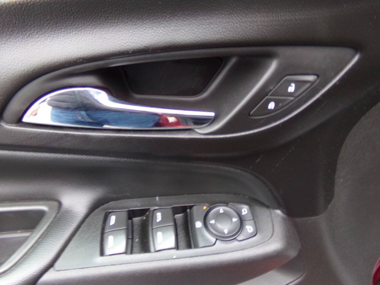 Used 2018 Chevrolet Equinox LT FWD image 45