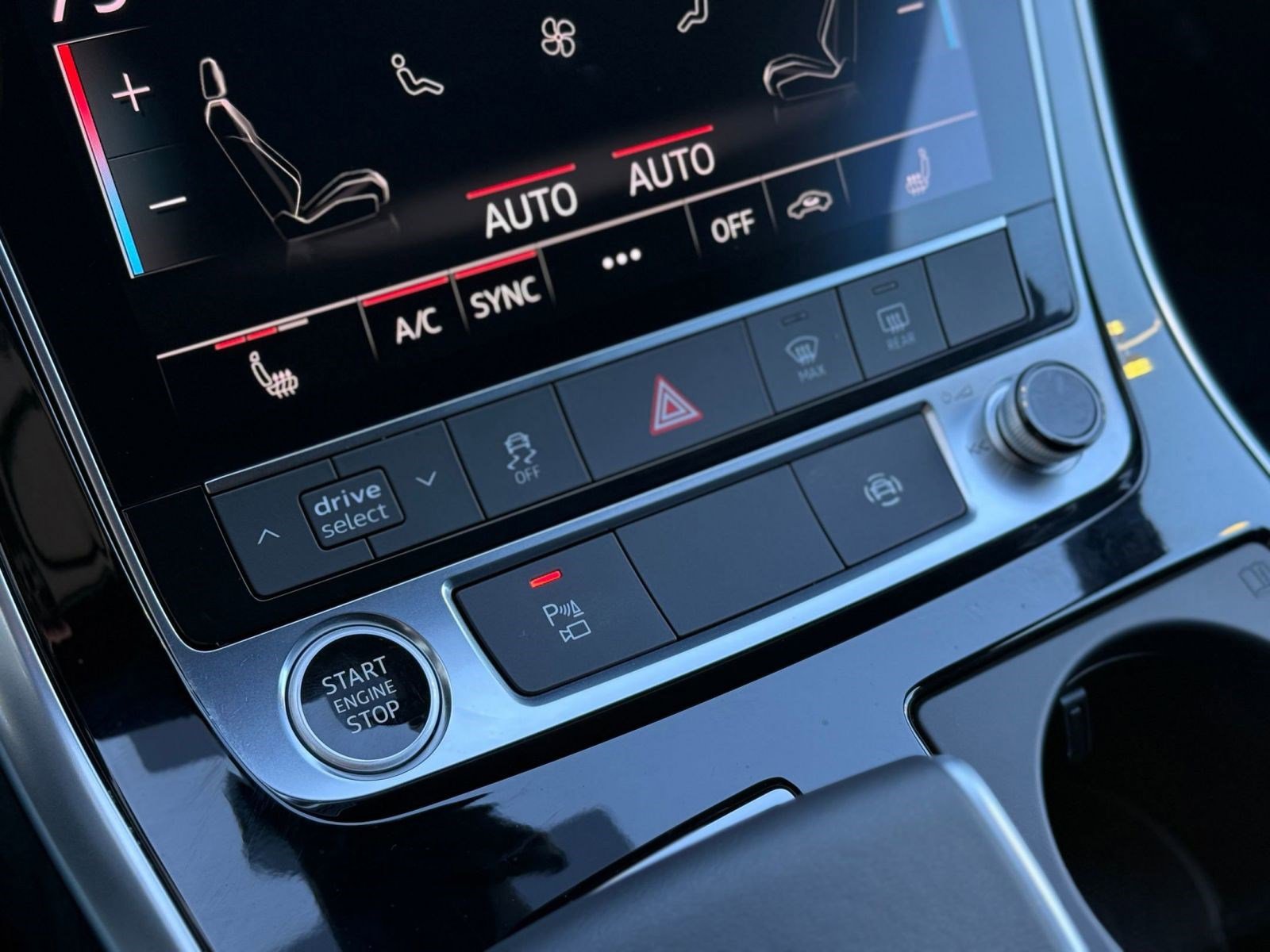 Certified 2025 Audi Q7 2.0T Premium w/ Convenience Package image 19