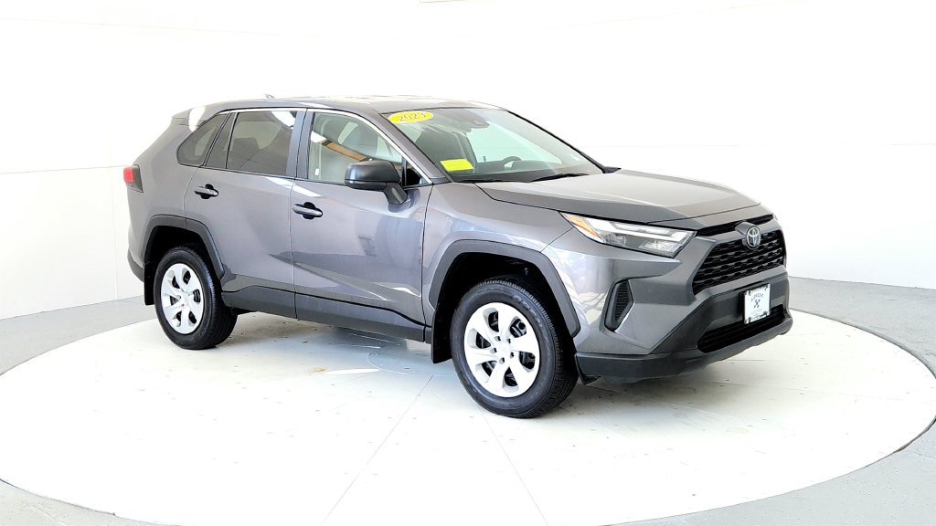 Used 2023 Toyota RAV4 LE AWD/4WD image 7