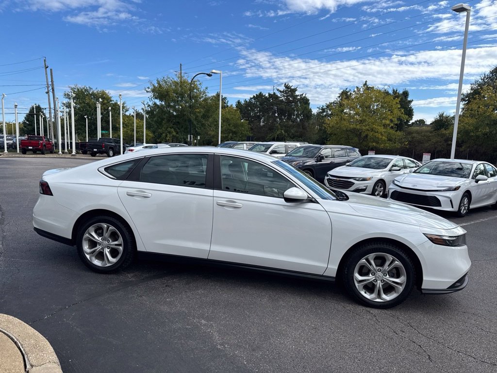 Used 2023 Honda Accord LX image 7