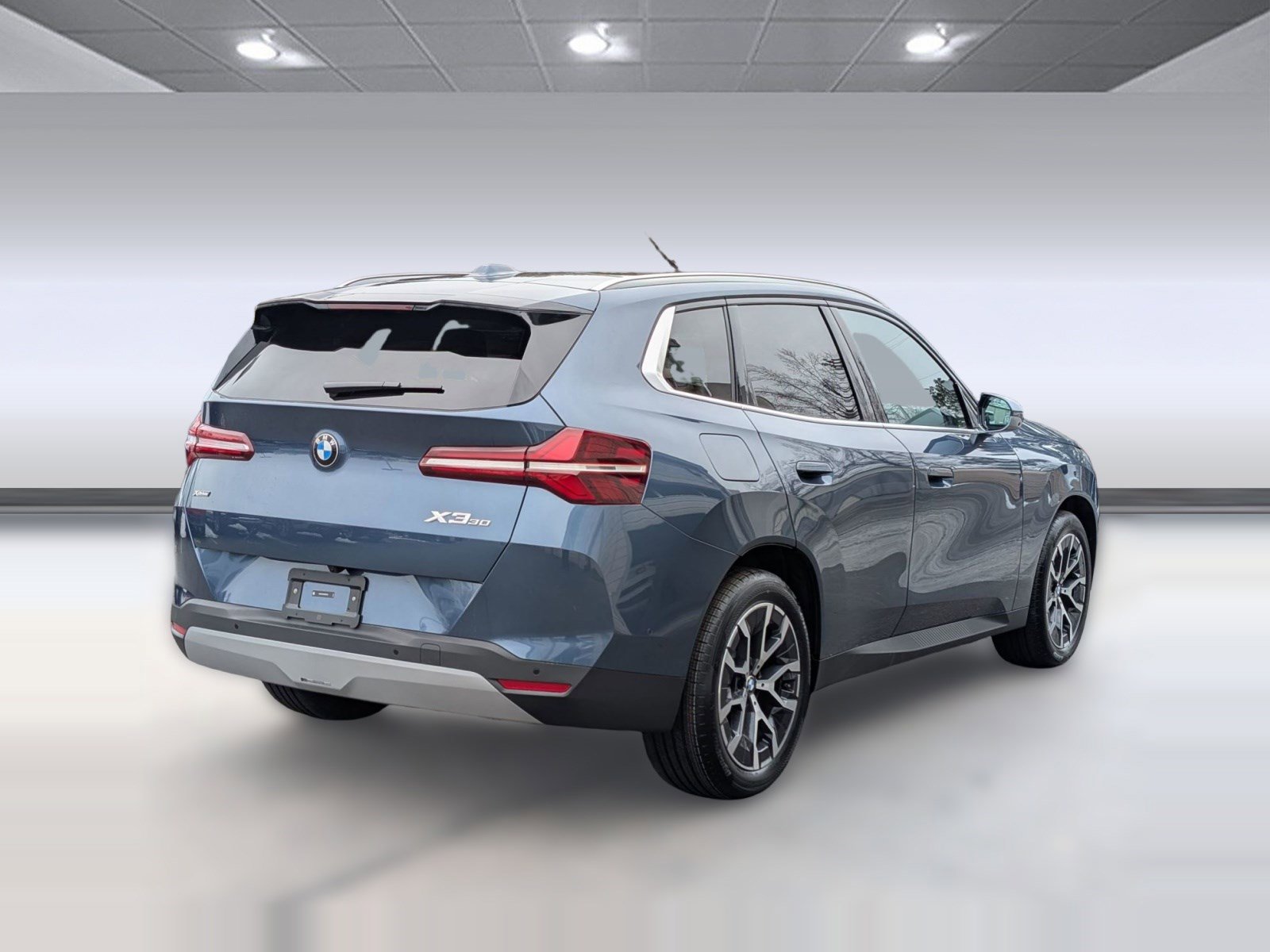 Certified 2025 BMW X3 xDrive30i w/ Premium Package image 9