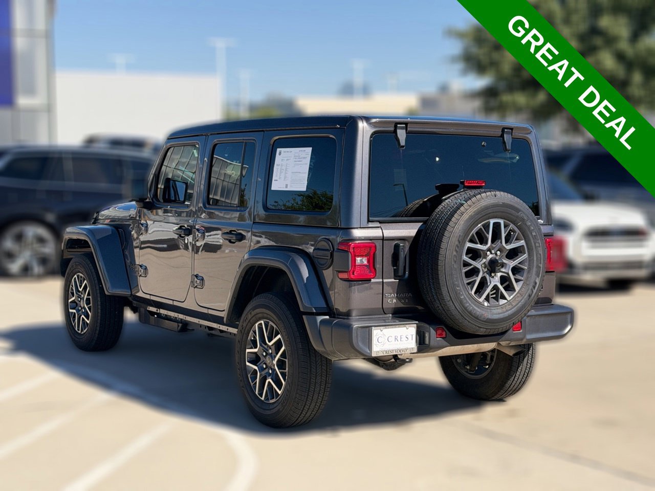 Used 2026 Jeep Wrangler Unlimited Sahara AWD/4WD image 8