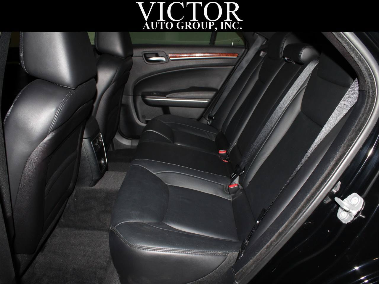 Used 2012 Chrysler 300 Limited RWD image 28