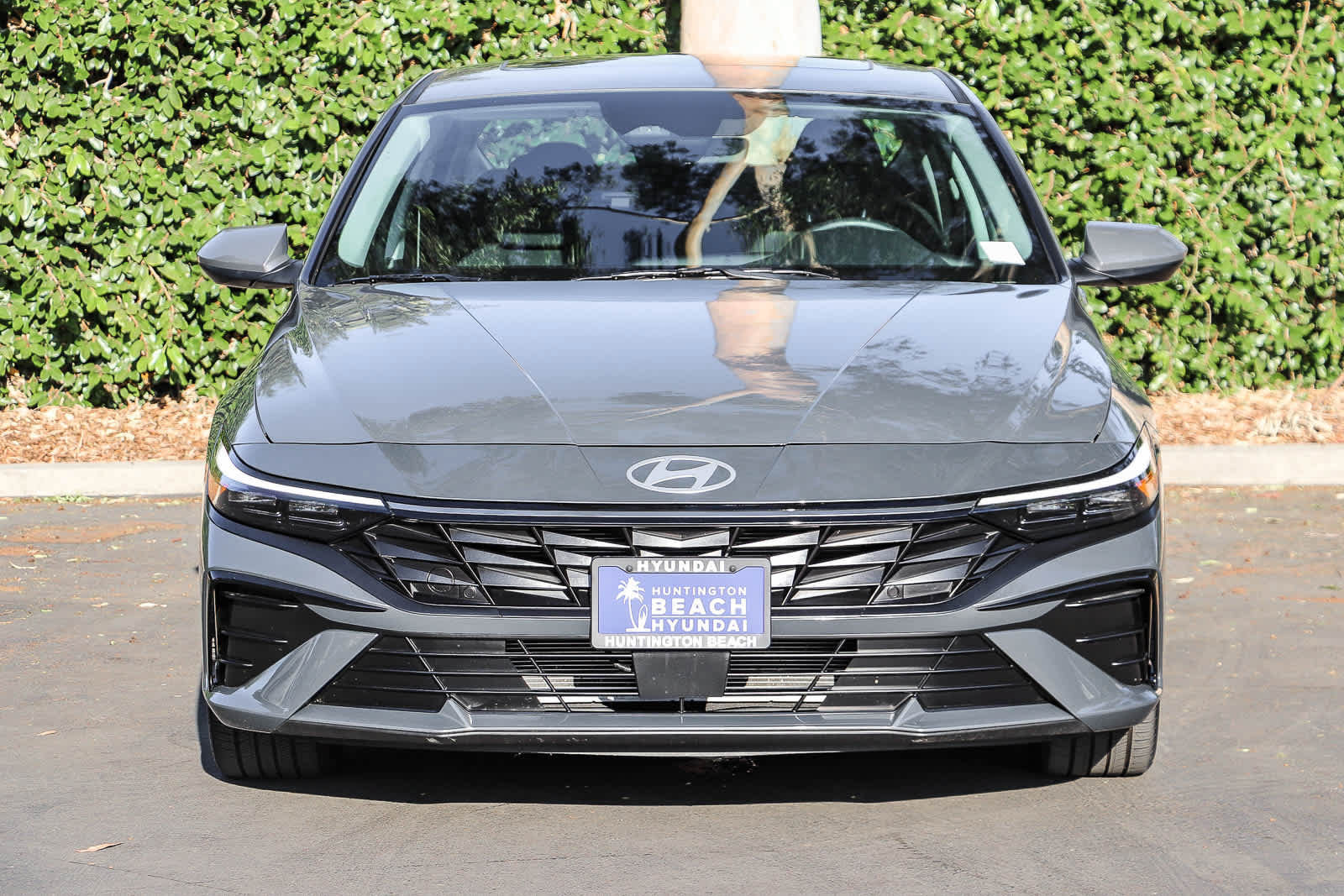 Certified 2025 Hyundai Elantra SEL FWD image 2