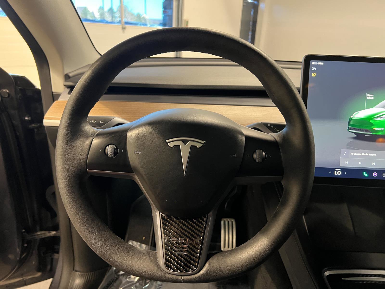 Used 2023 Tesla Model Y Performance image 11