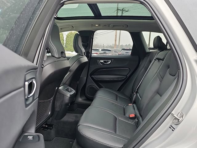 Used 2025 Volvo XC60 B5 Plus w/ Protection Package Premier image 10