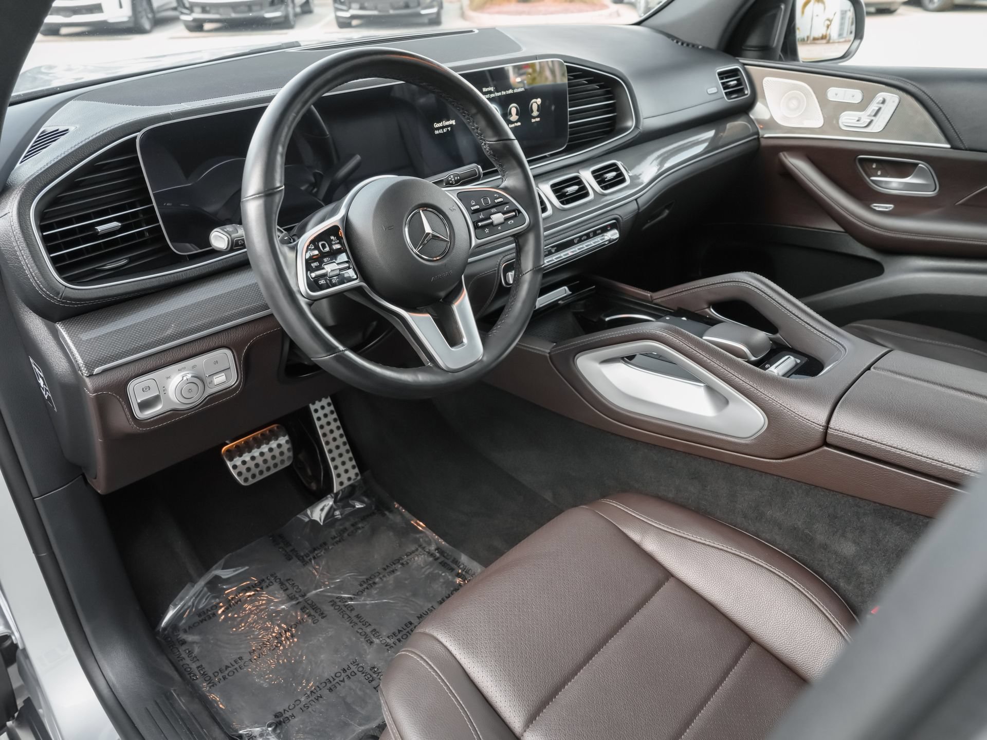 Used 2023 Mercedes-Benz GLS 450 4MATIC image 7