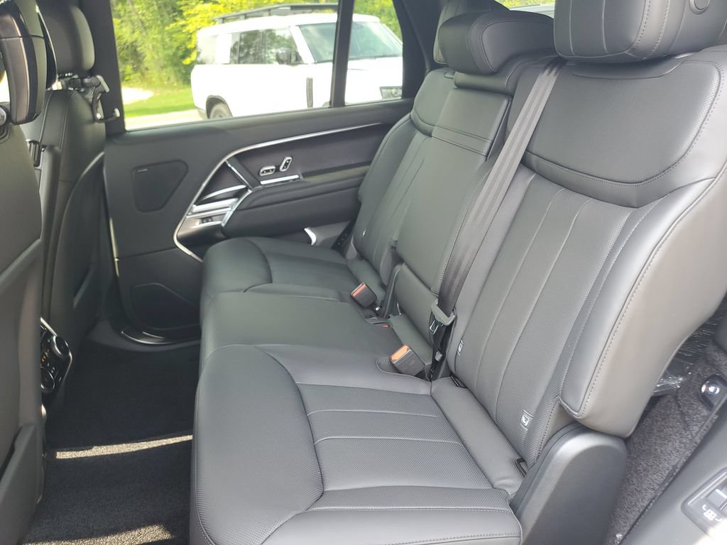 New 2026 Land Rover Range Rover Long Wheelbase SE AWD/4WD image 30