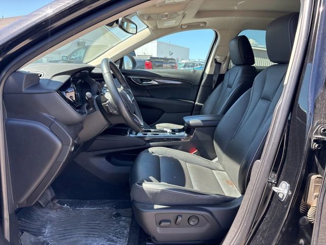 Used 2021 Buick Envision Essence w/ Technology Package I AWD/4WD image 4