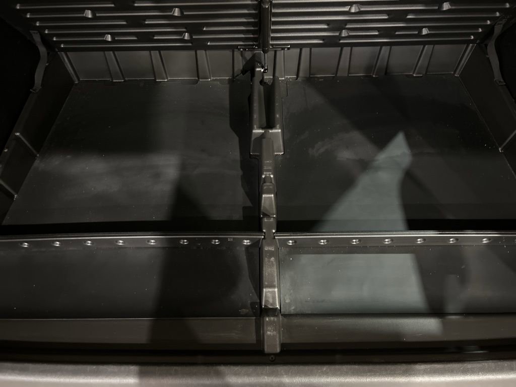 Used 2019 Chevrolet Suburban Premier image 14