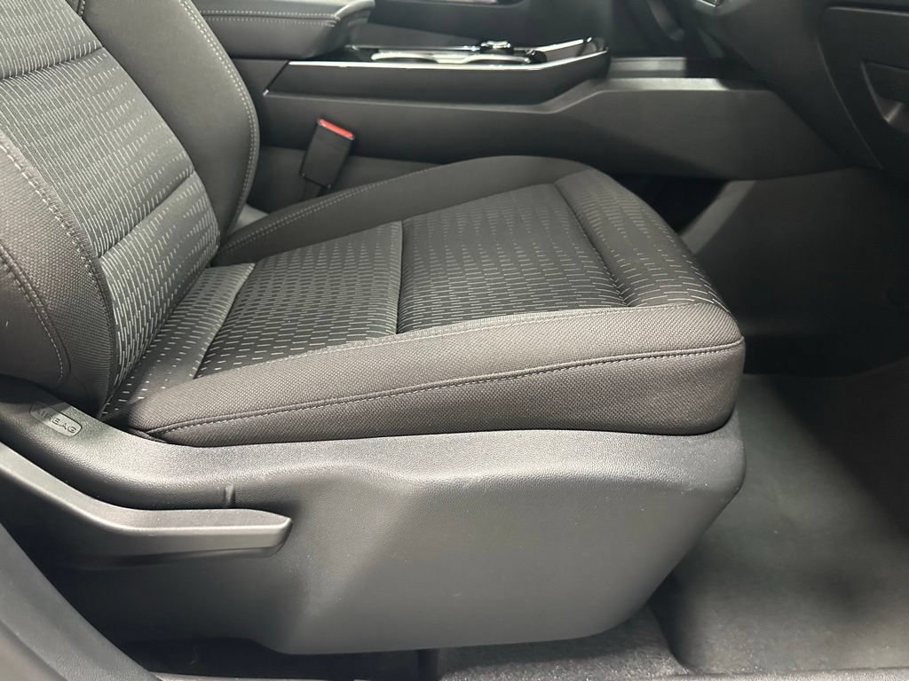 Used 2026 Chevrolet Equinox LT FWD image 52