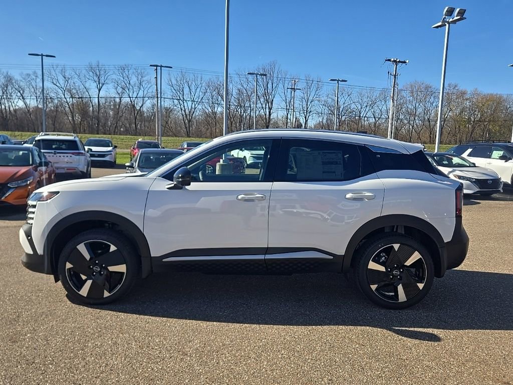New 2026 Nissan Kicks SR w/ SR Premium Package AWD/4WD image 4