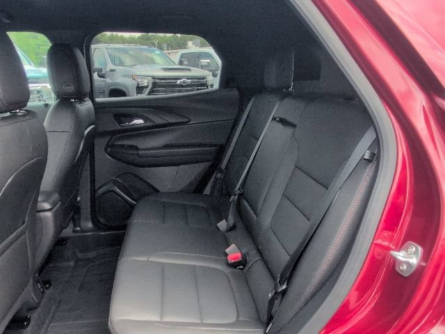 Used 2025 Chevrolet TrailBlazer RS w/ Convenience Package FWD image 33