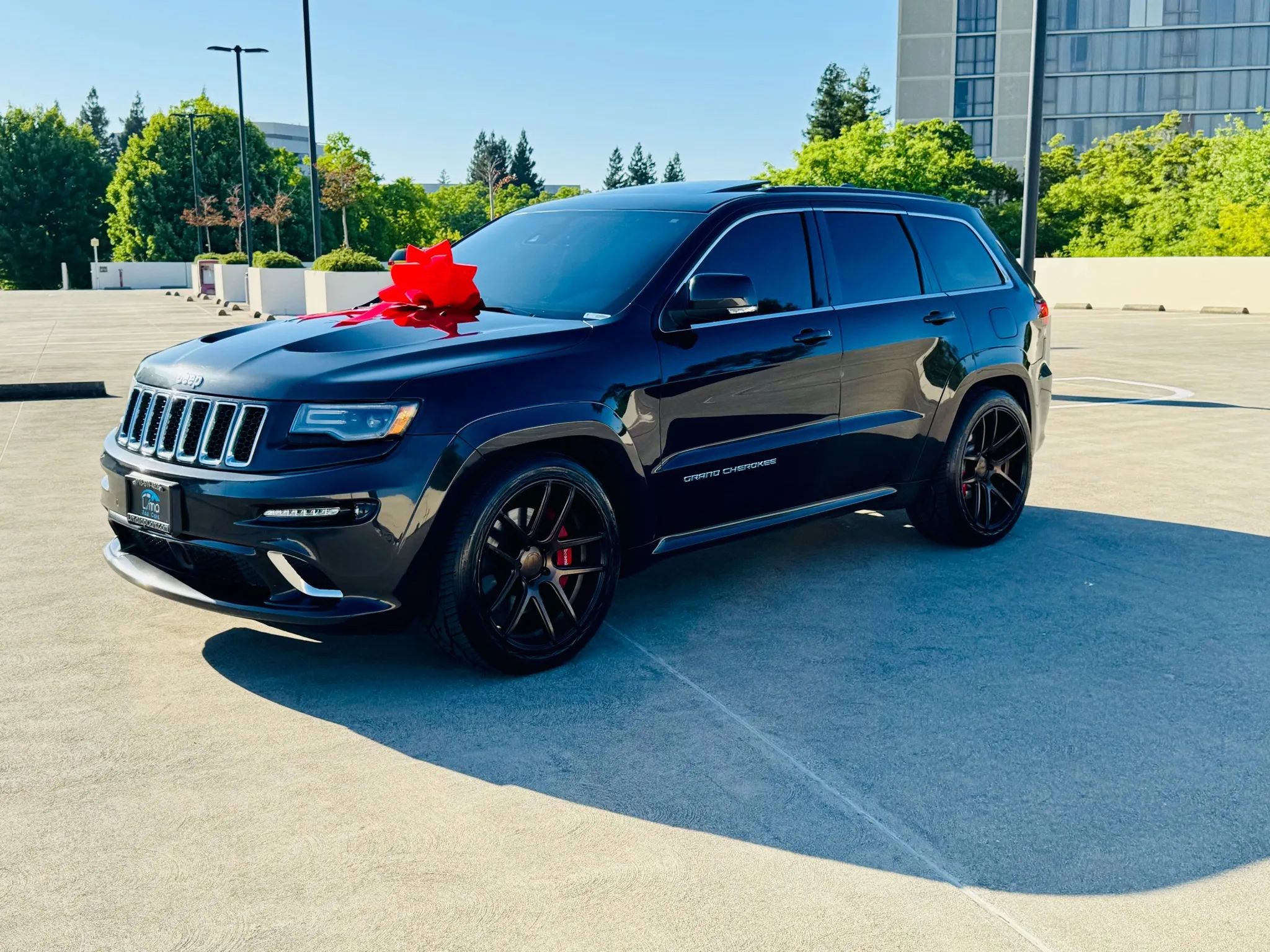 Used 2014 Jeep Grand Cherokee SRT8 w/ Luxury Group II image 34