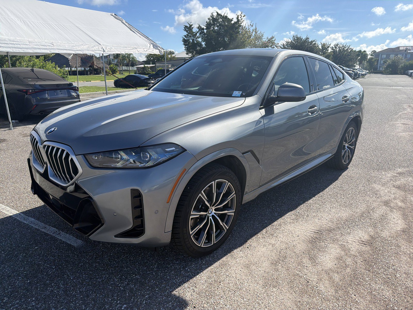 Used 2025 BMW X6 xDrive40i w/ Climate Comfort Package AWD/4WD image 9
