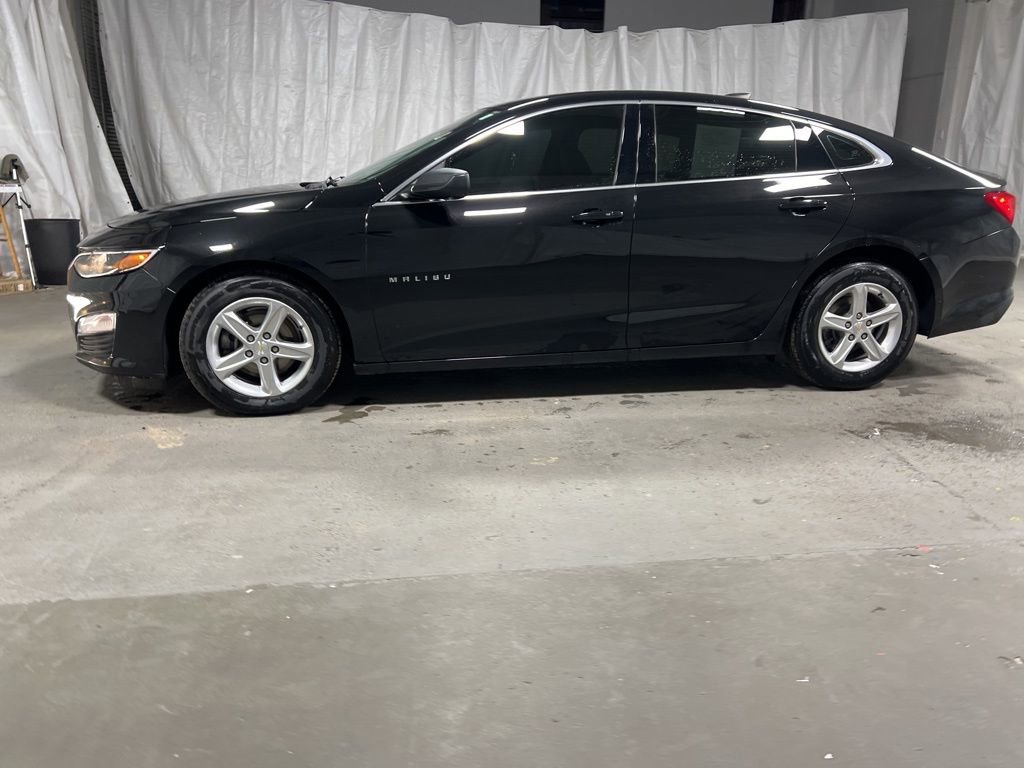 Used 2022 Chevrolet Malibu LS image 4