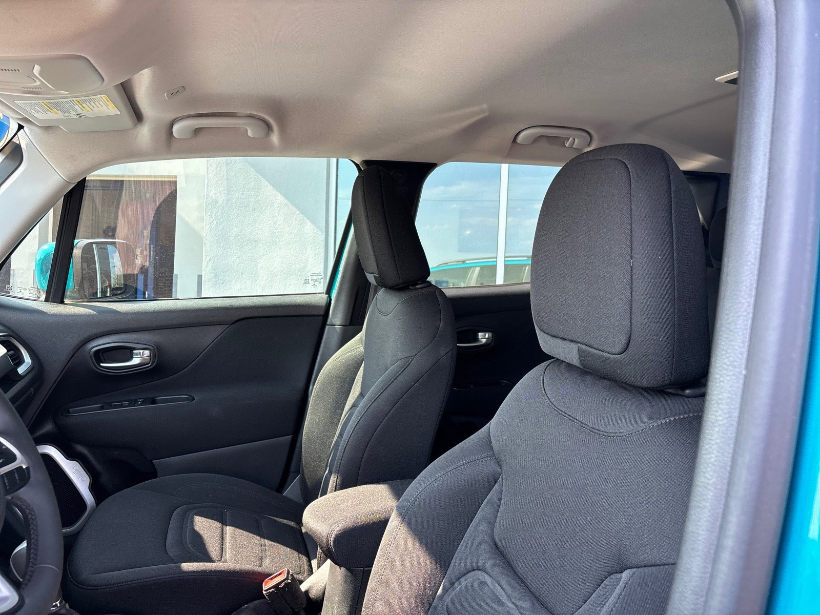 Used 2019 Jeep Renegade Latitude image 16