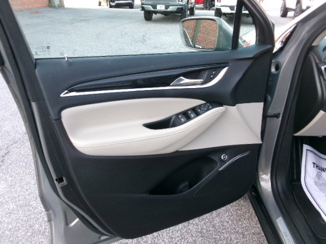 Used 2019 Buick Enclave Essence image 20