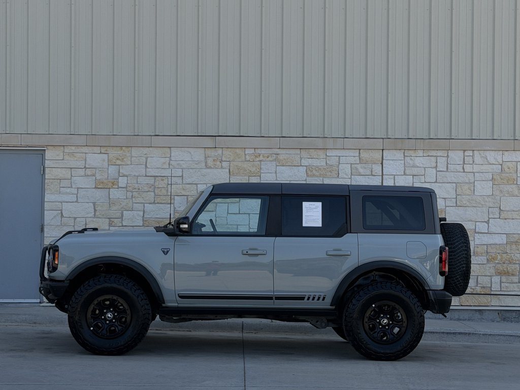 Used 2021 Ford Bronco First Edition AWD/4WD image 3