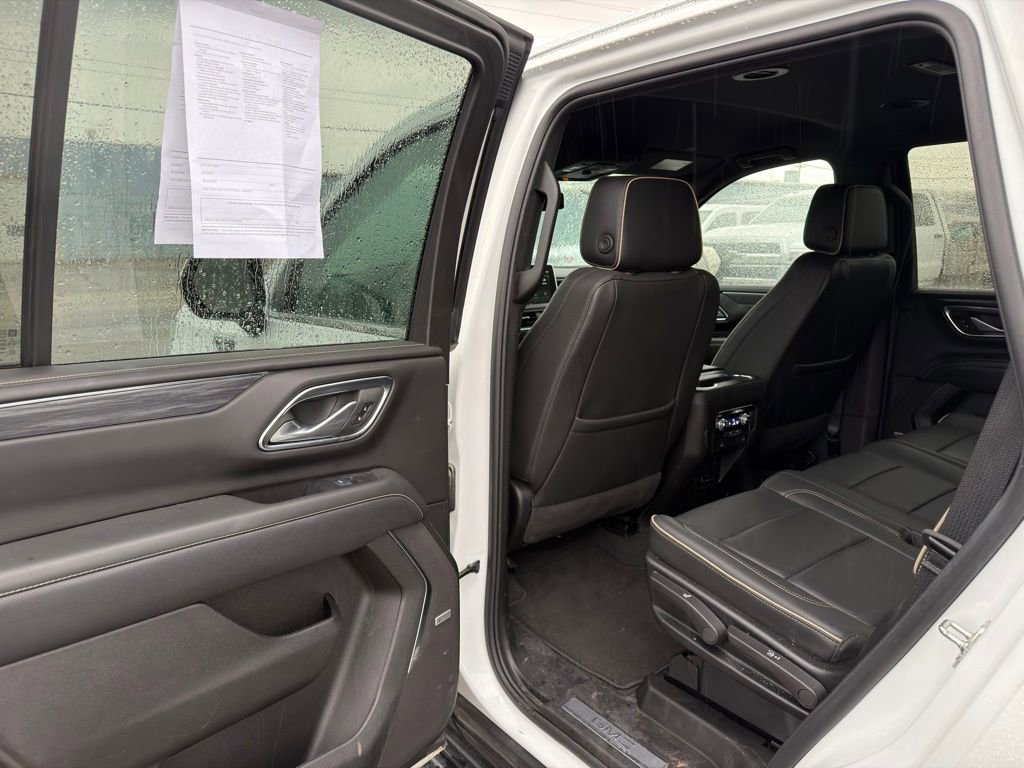 Used 2024 GMC Yukon SLT AWD/4WD image 36