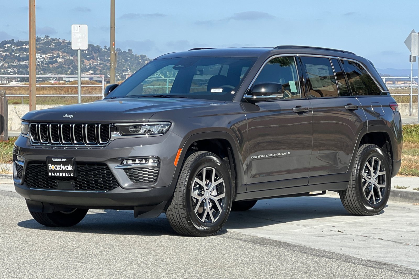 New 2025 Jeep Grand Cherokee Limited image 8
