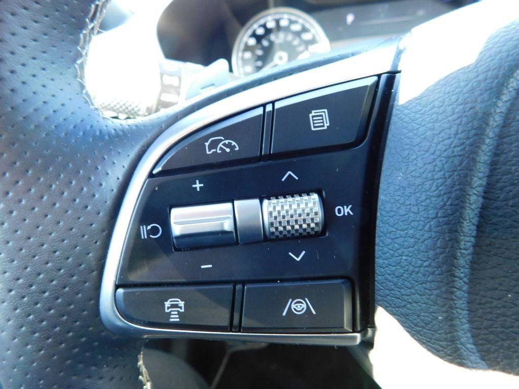 Used 2026 Genesis G70 3.3T Sport Prestige image 23