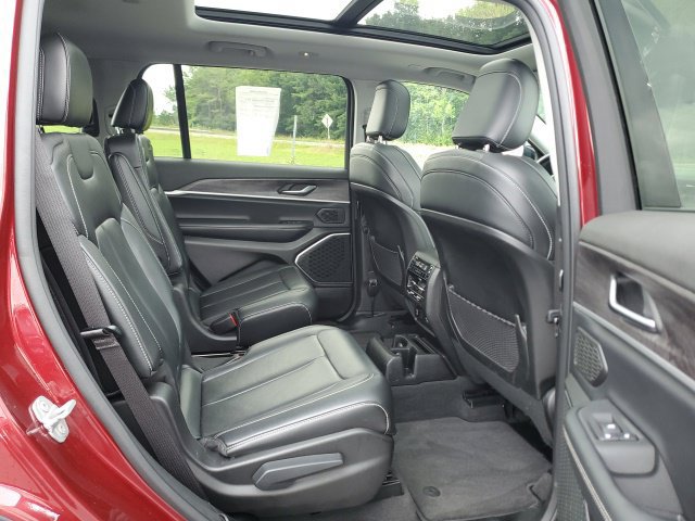 Used 2021 Jeep Grand Cherokee L Limited AWD/4WD image 23