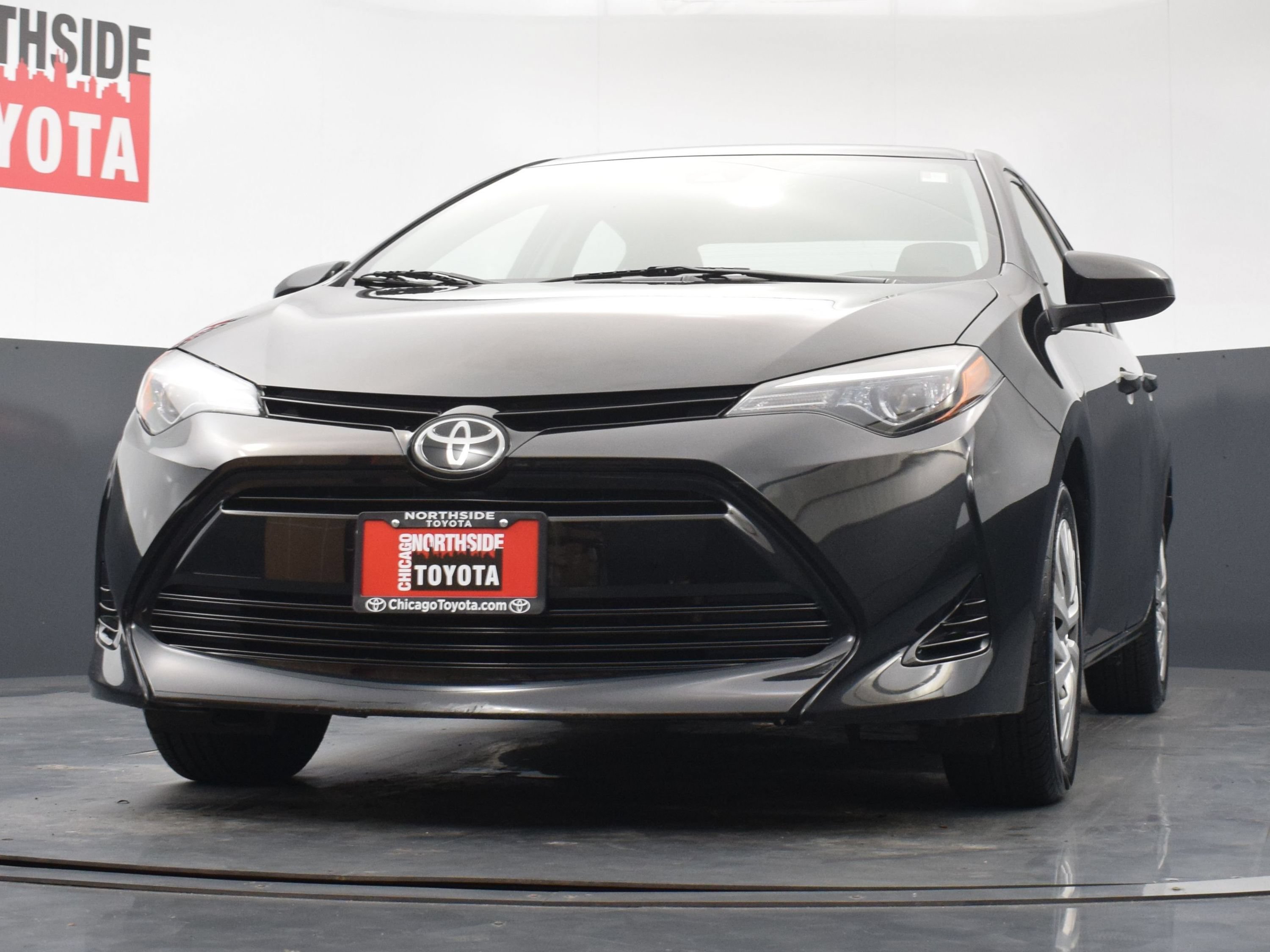 Used 2018 Toyota Corolla LE FWD image 29
