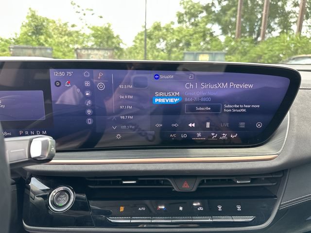 Used 2025 Buick Envision Sport Touring AWD/4WD image 11