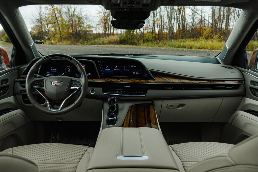 Used 2023 Cadillac Escalade ESV Premium Luxury Platinum w/ LPO, Radiant Package image 21