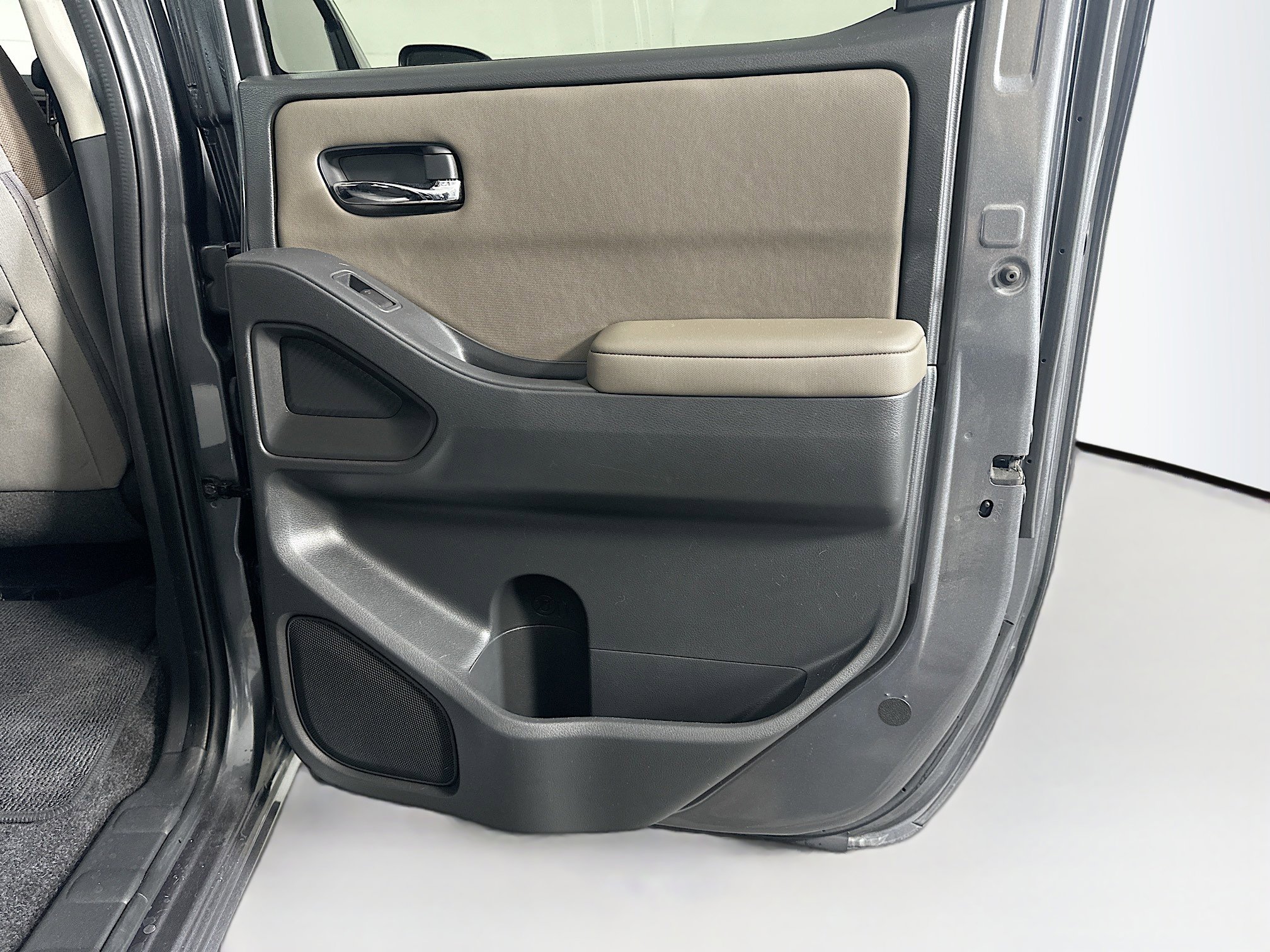 Used 2023 Nissan Frontier SV w/ Technology Package image 29